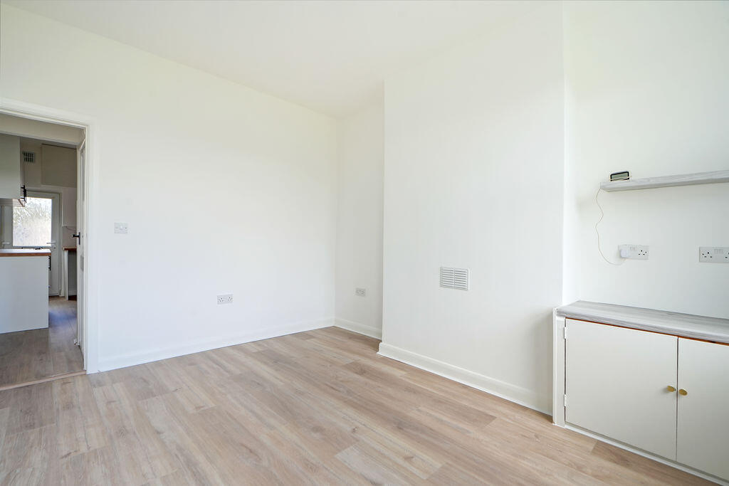 House in Chesterfield, Derbyshire - More
