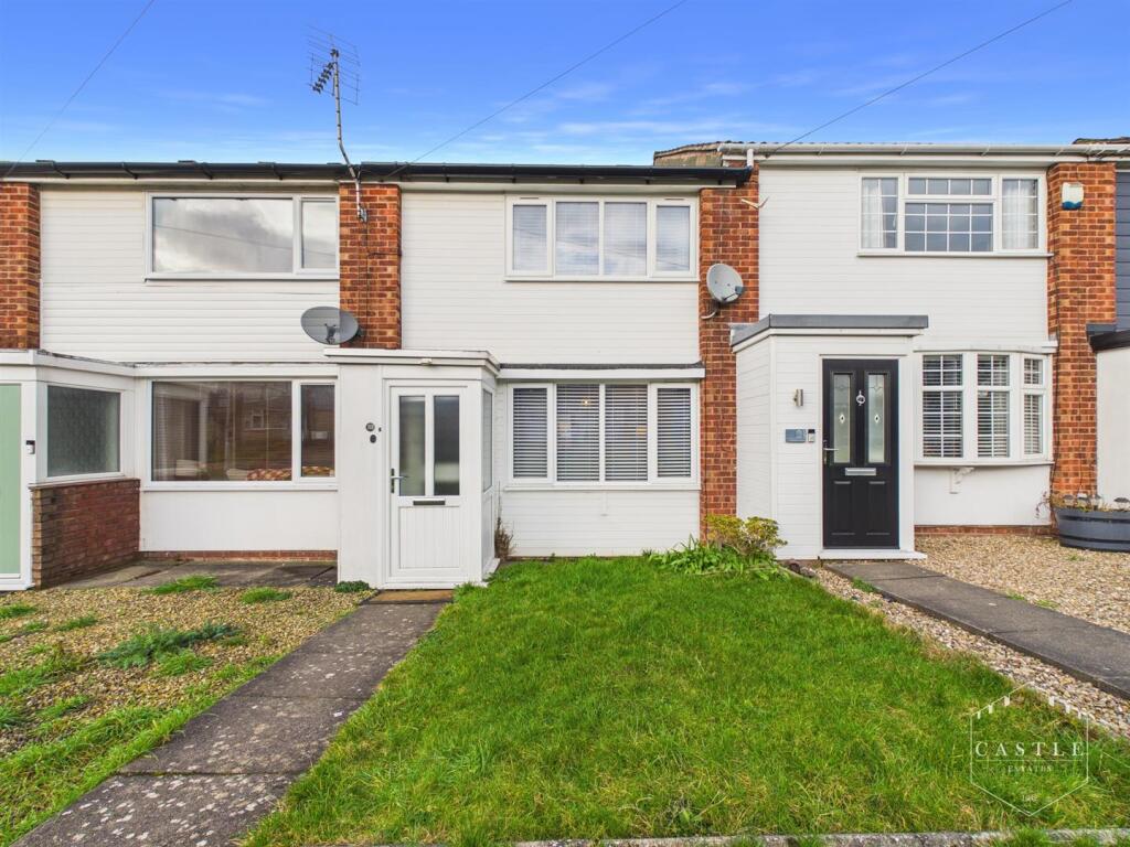 2-bed terraced on Twycross Road, Burbage, £210,000