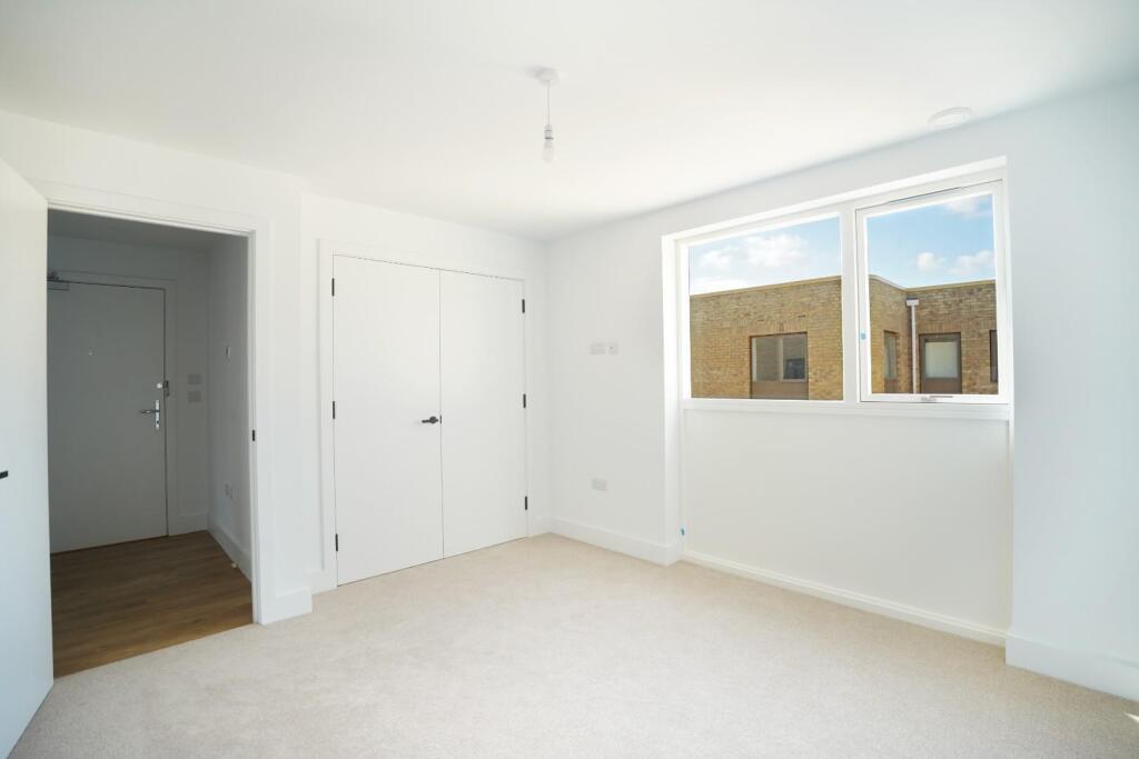 Apartment in Bromley - View 5