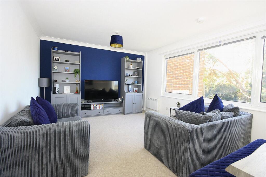 Apartment in Havant, Hampshire - View 4