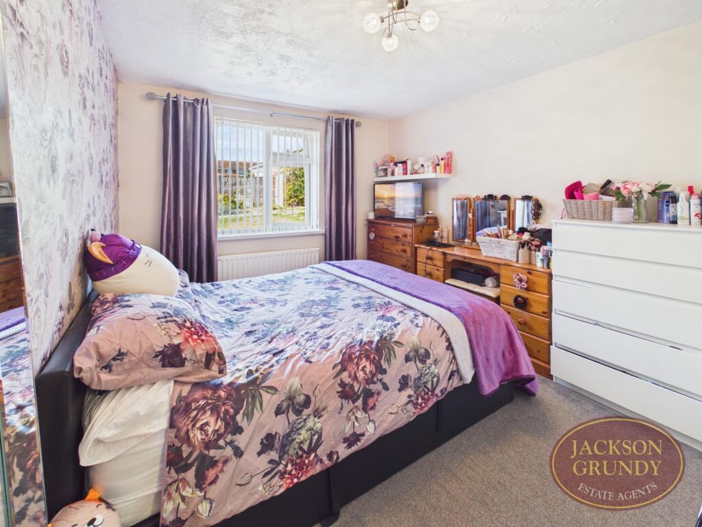 Apartment in Northampton - More