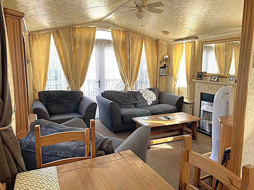 Heron Orchard Holiday Park, Frostley Gate photo 2