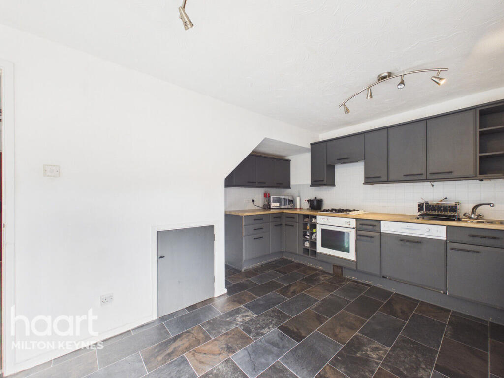 House in Milton Keynes, Old Farm Park - View 5