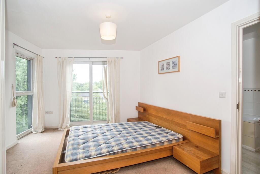 Apartment in Manchester - More