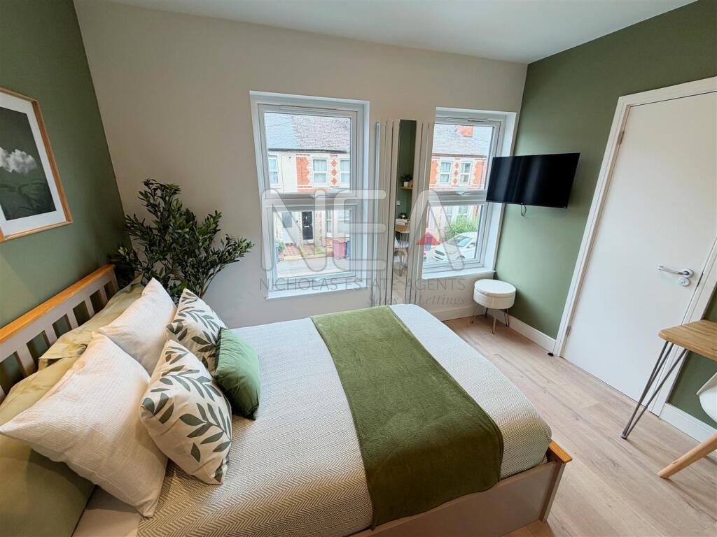 Main image of property: Curzon Street, Reading