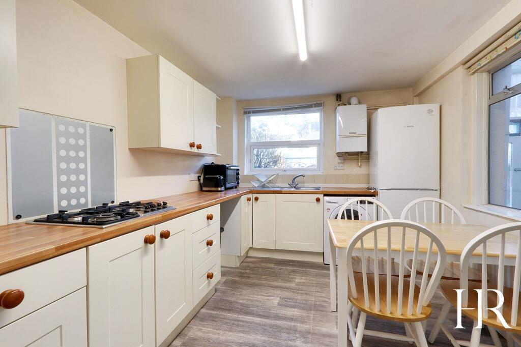 House in Exeter - View 3