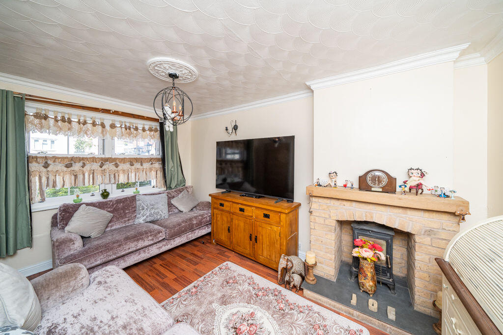 House in Dudley, Gornal Wood, Russell's Hall - View 3