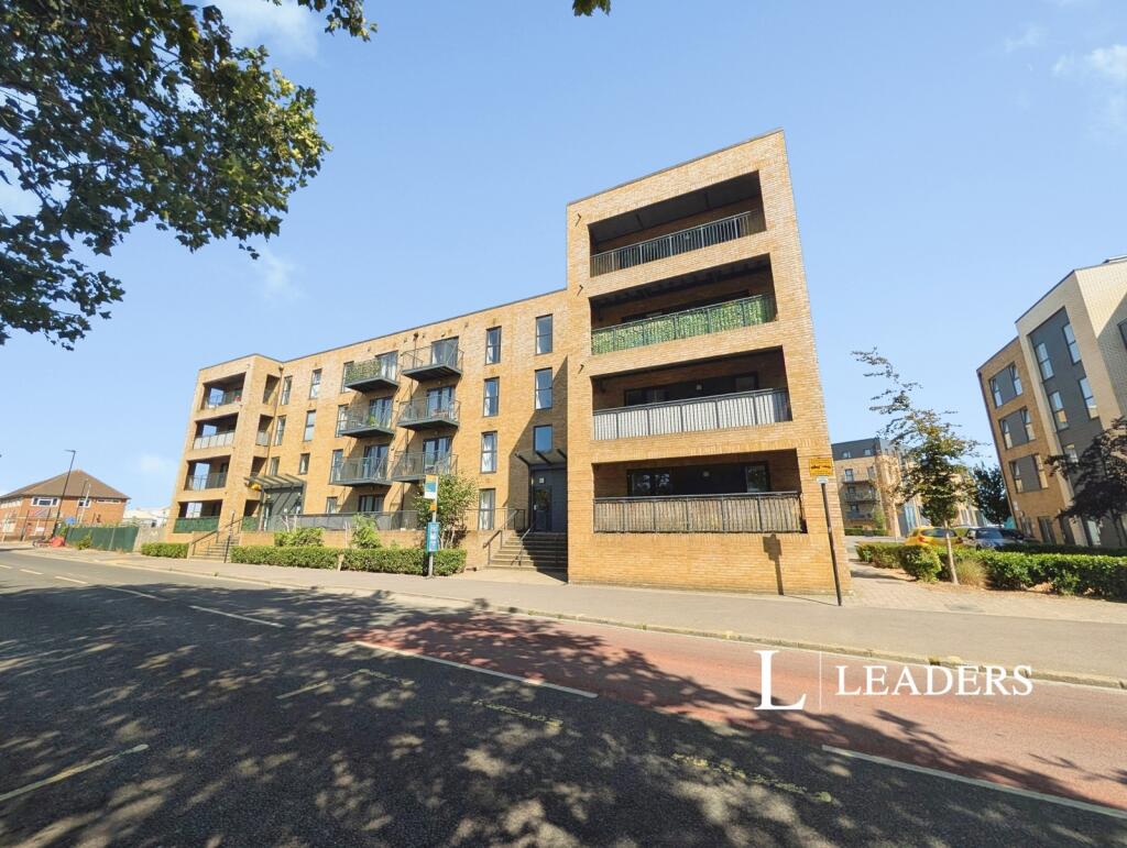 Main image of property: Albert Road North, Southampton, Hampshire