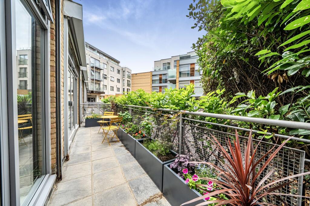 Apartment in London - View 3