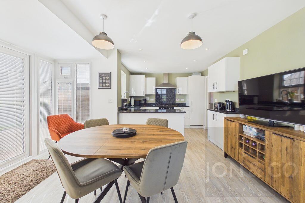 House in Overstone, Overstone Leys - View 3