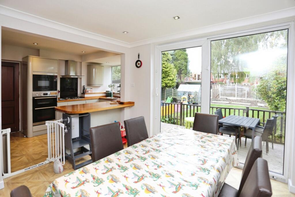 Marlborough Drive, Heaton Chapel, Stockport, SK4 photo 3