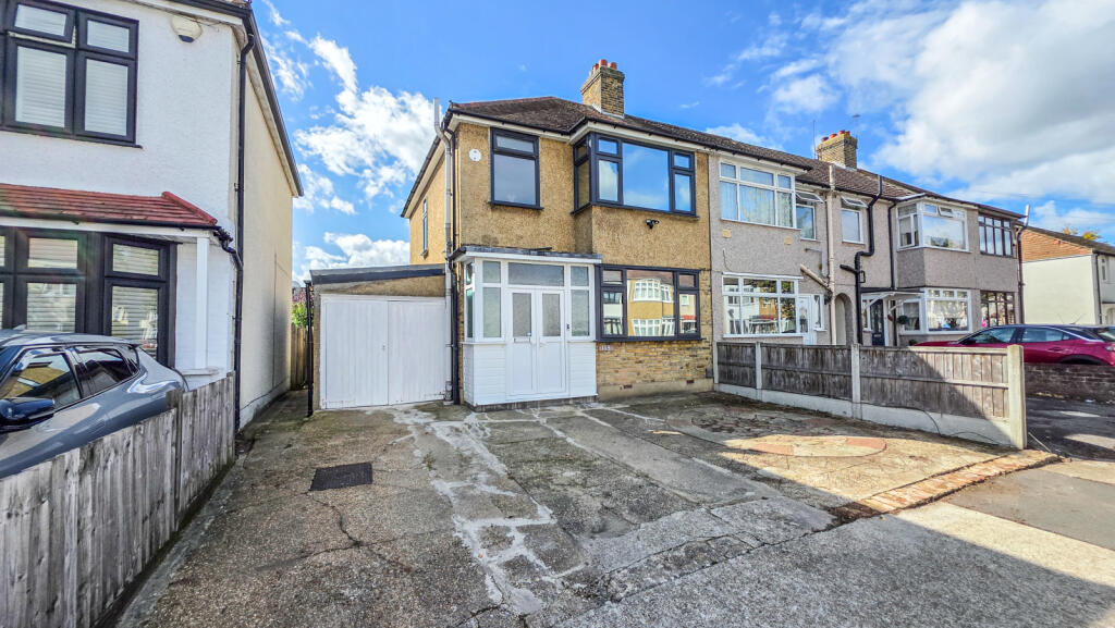 Main image of property: Essex Road, Romford, RM7