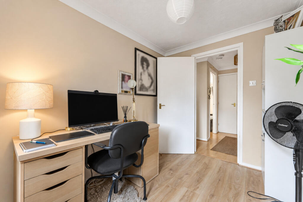 Apartment in London, Higham Hill, Walthamstow - View 4