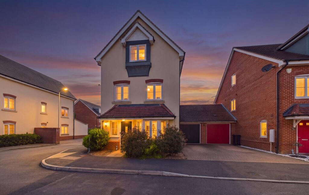 Main image of property: Jasmine Square, Woodley, Reading, Berkshire, RG5