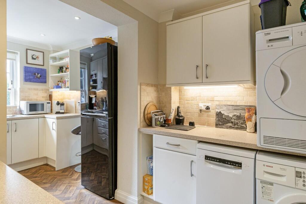 Apartment in Salisbury, The Close - View 5