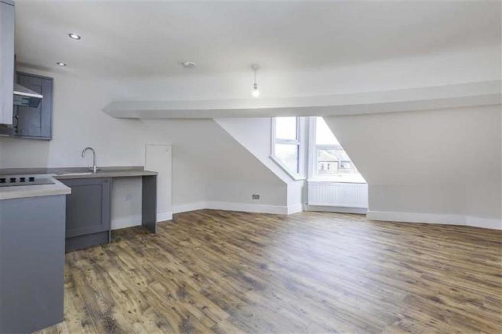 Main image of property: Hoe Street, Walthamstow, E17