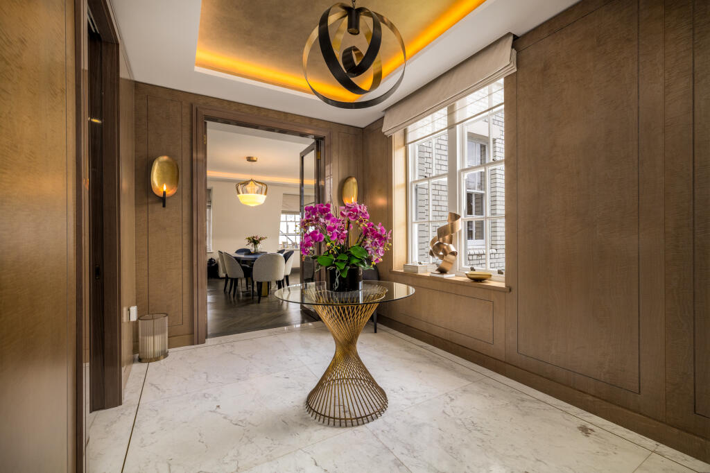 Apartment in London - More