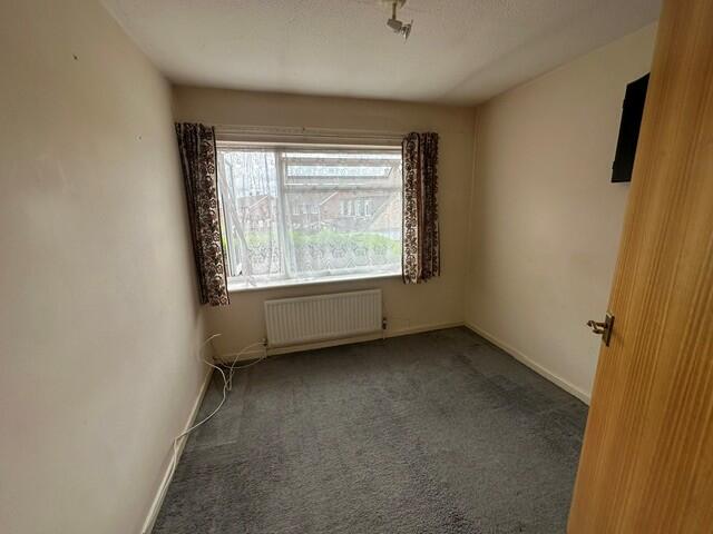 House in Thatcham, Colthrop - More