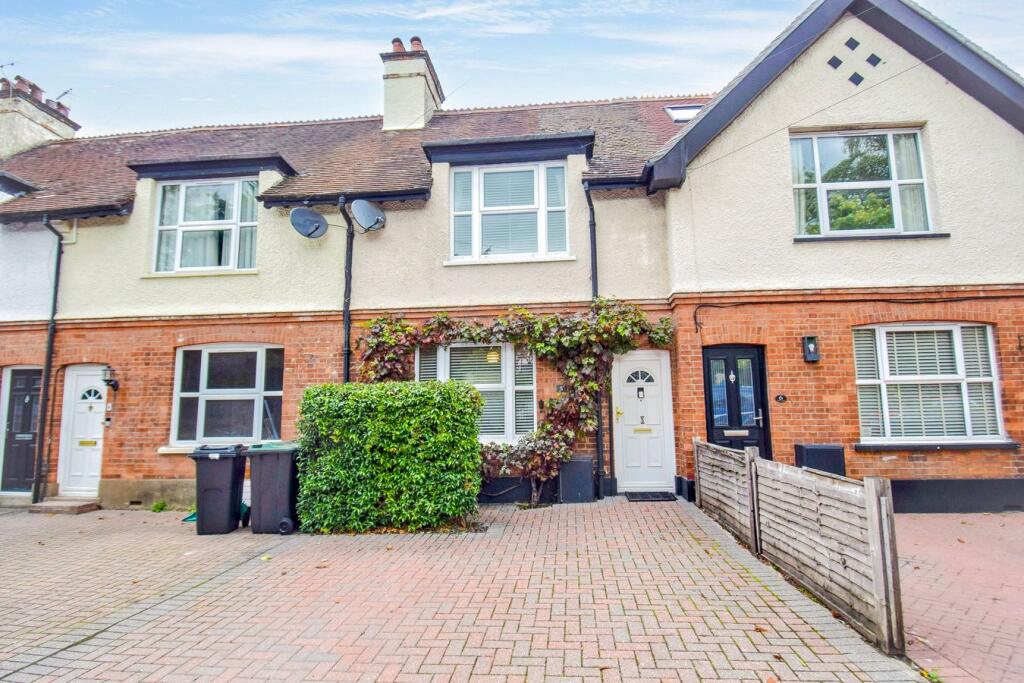 2-bed terraced on London Road, Sevenoaks, TN13, £450,000