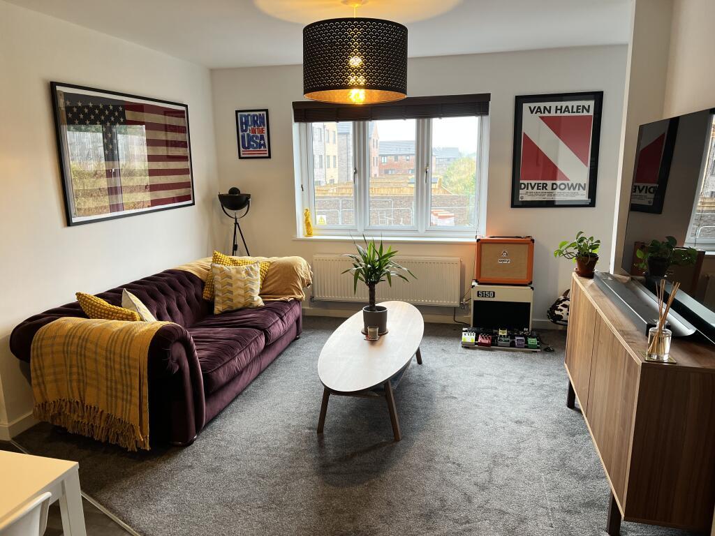 House in Chesterfield, Derbyshire - View 2