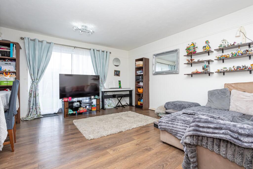 House in Canterbury - View 3