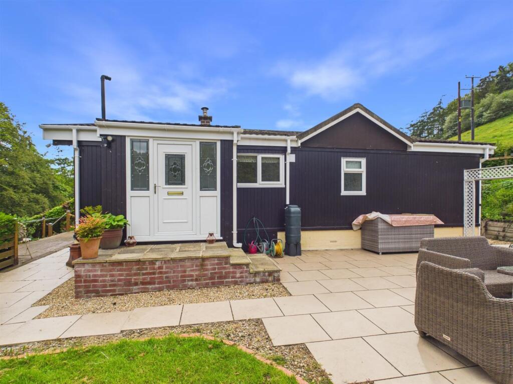 House in Pontrobert, Llangyniew - View 3