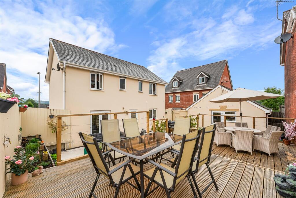 House in Swansea, Cockett - View 4