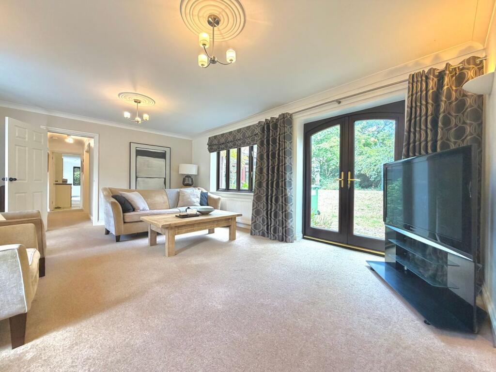 House in Milton Keynes, Old Farm Park - View 5