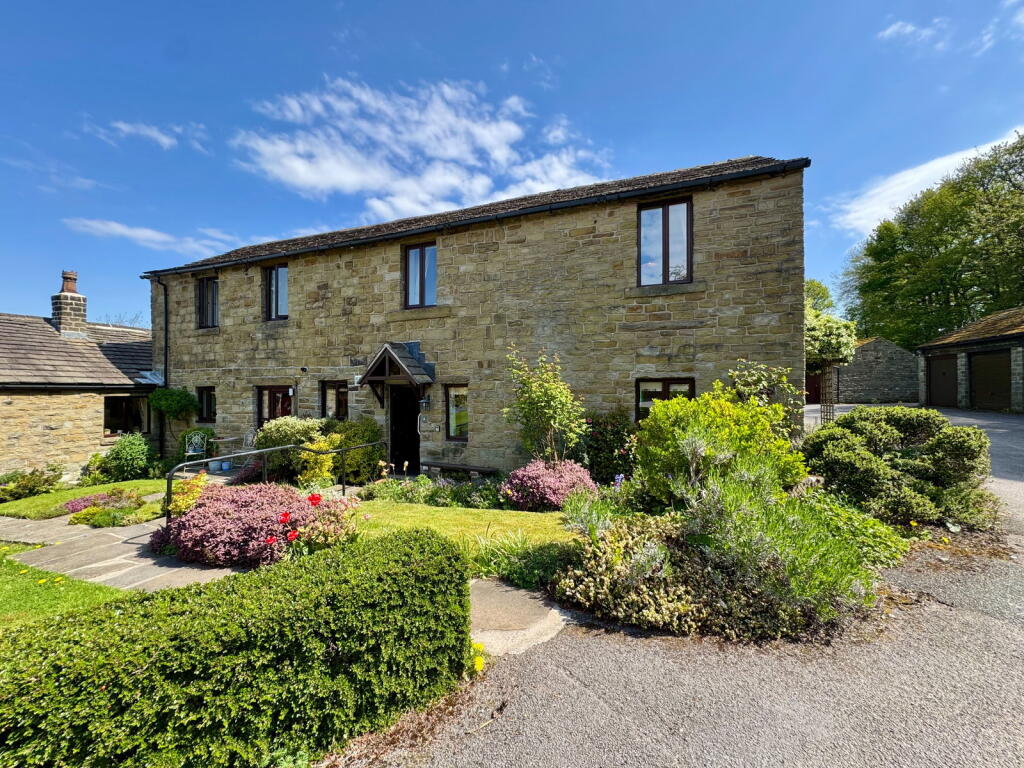 3-bed semi-detached on Highfield Court, Shepley, Huddersfield, HD8 8BG, £400,000