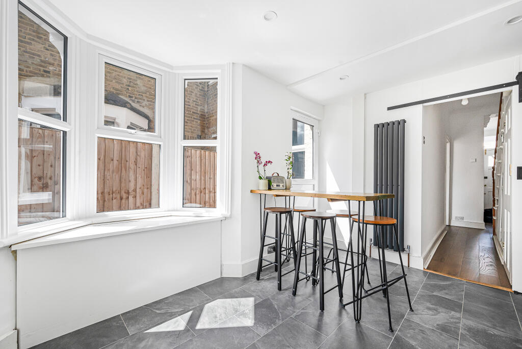 House in London - View 4