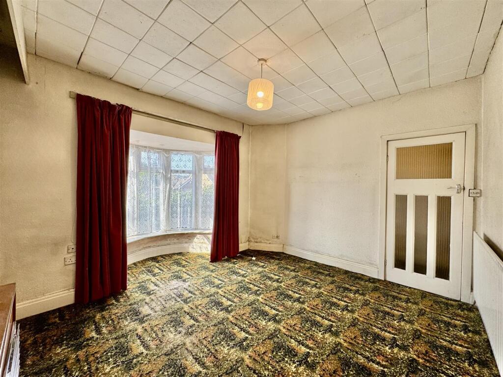 House in Kirklees, West Yorkshire - More