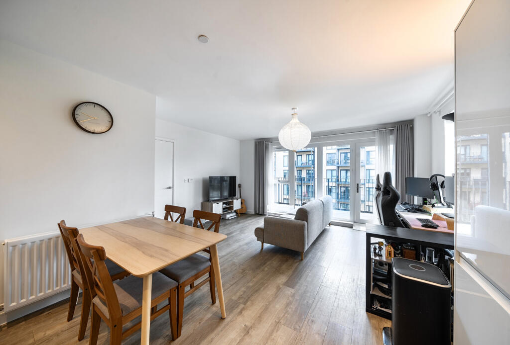 Apartment in London - View 5