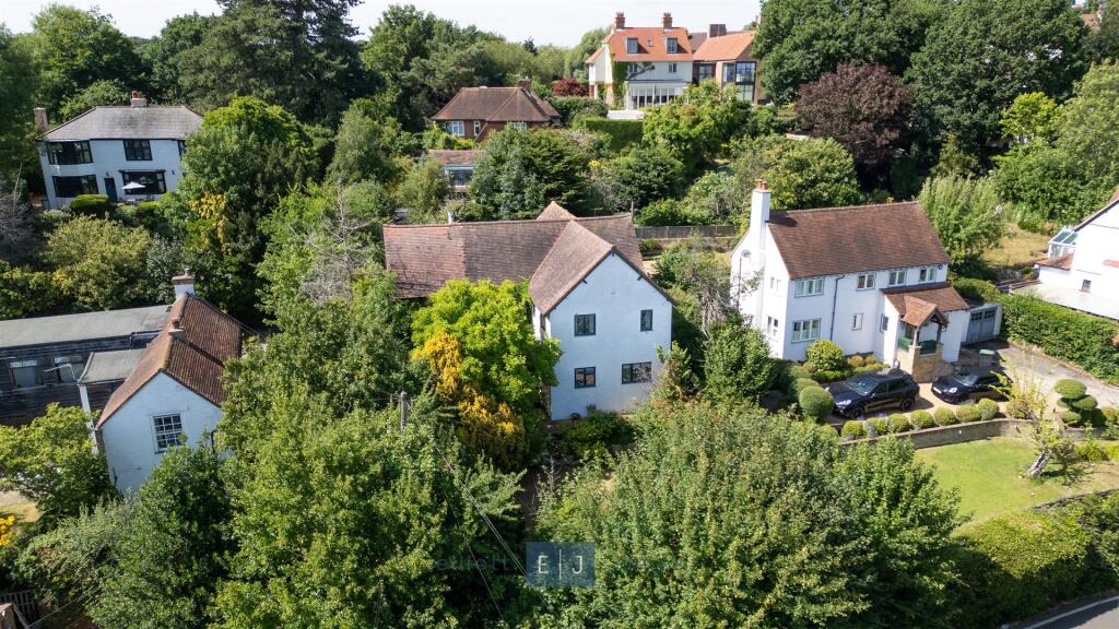 Main image of property: York Hill, Loughton