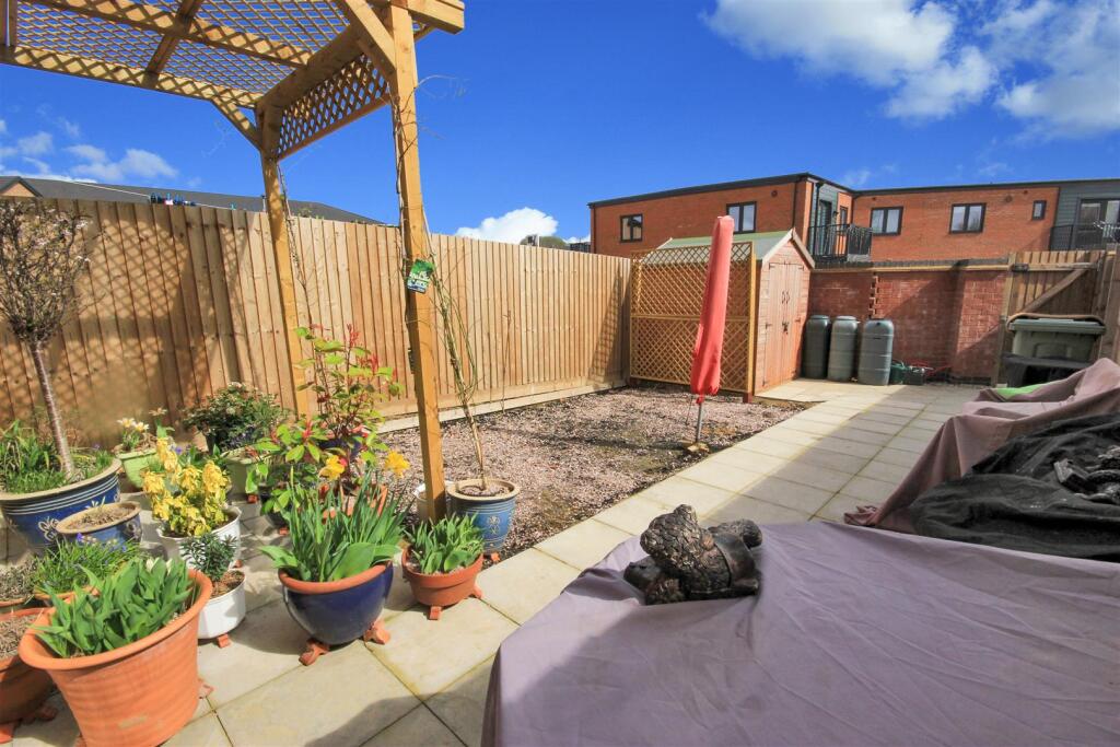 House in Wellingborough - View 3