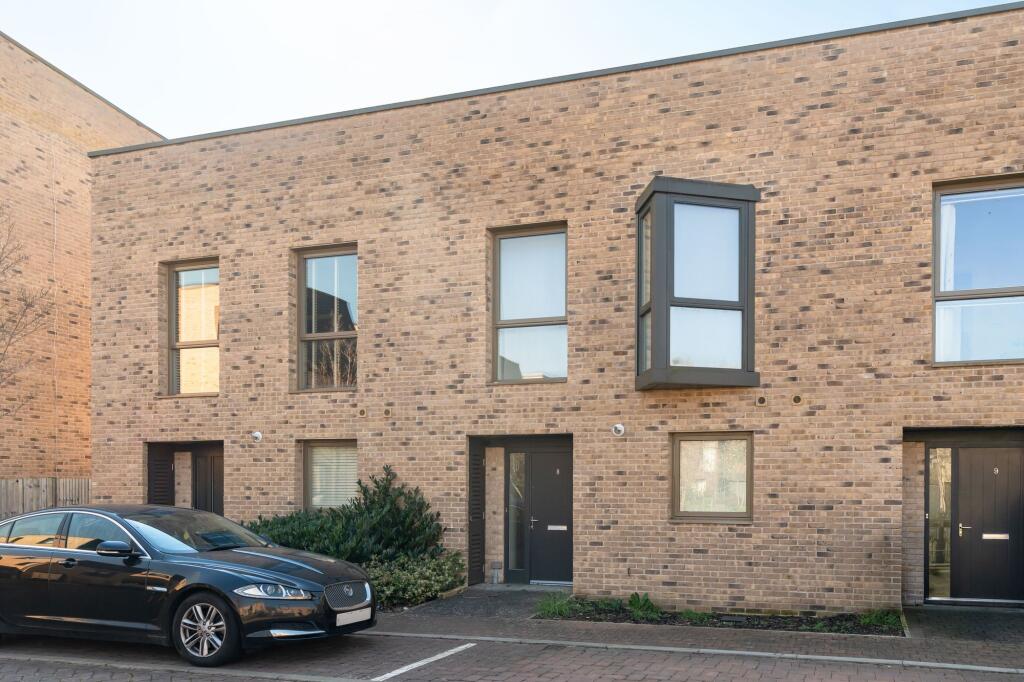 2-bed terraced on Rosebay Gardens, Headington, OX3, £430,000