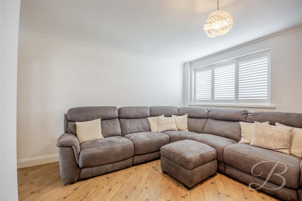 Santon Road, Forest Town, Mansfield - More