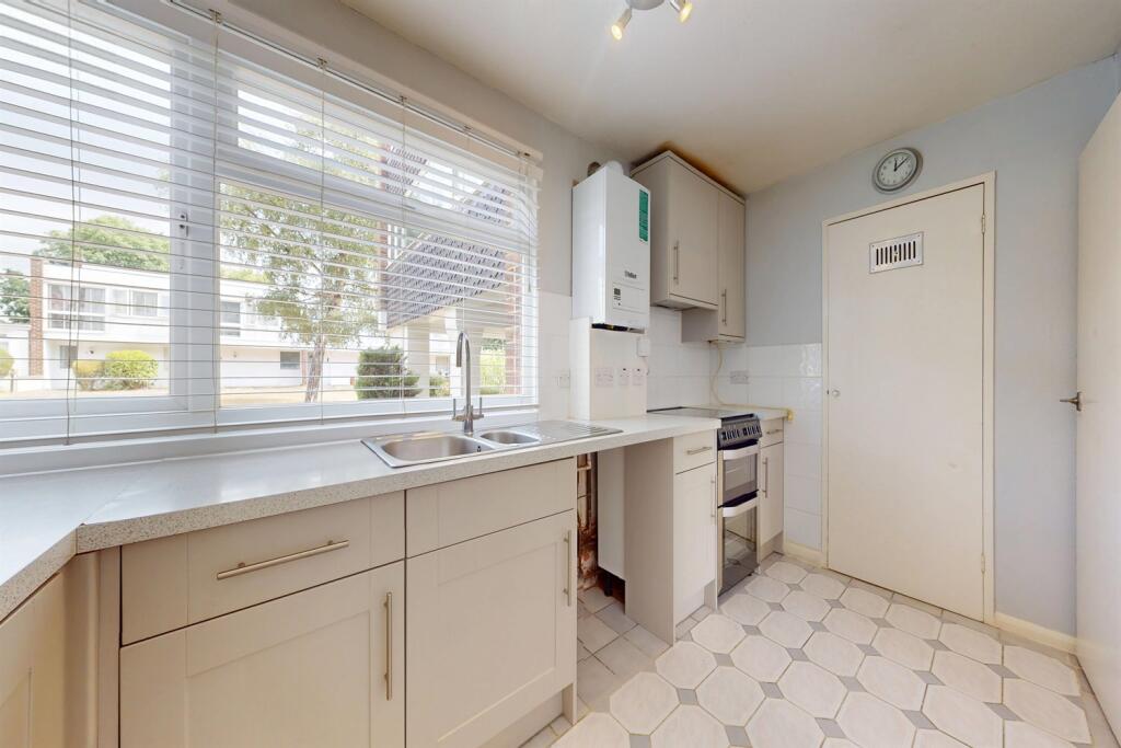 Apartment in London - View 5