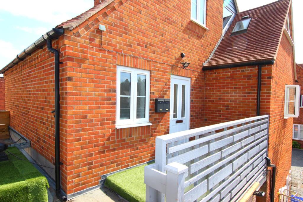 Main image of property: Pickersleigh Avenue, Malvern