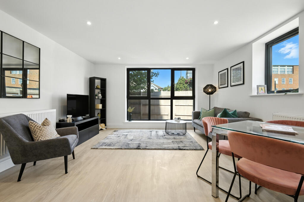 Apartment in Aylesbury, Elmhurst - View 3