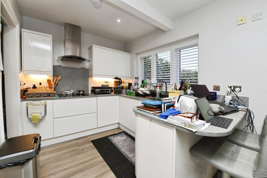 House in Southend-on-Sea - View 4