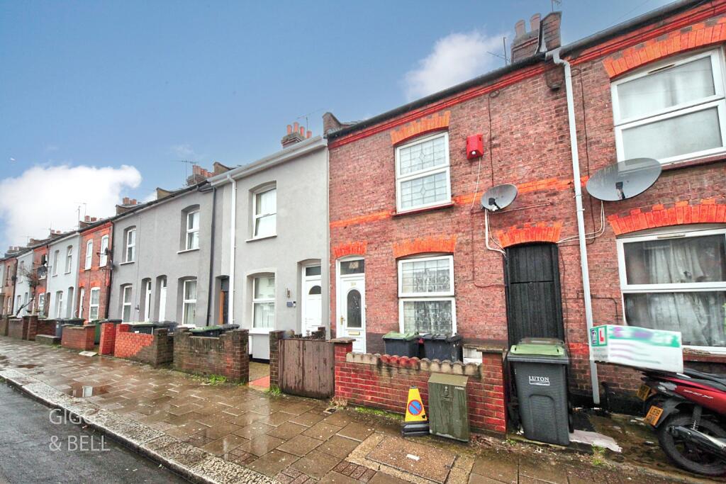 Main image of property: Oak Road, Luton, Bedfordshire, LU4