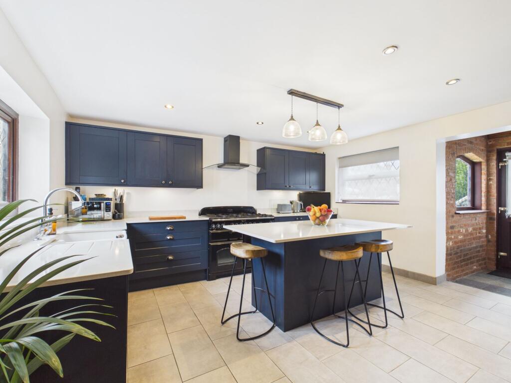 House in Nottingham, Gedling - View 2
