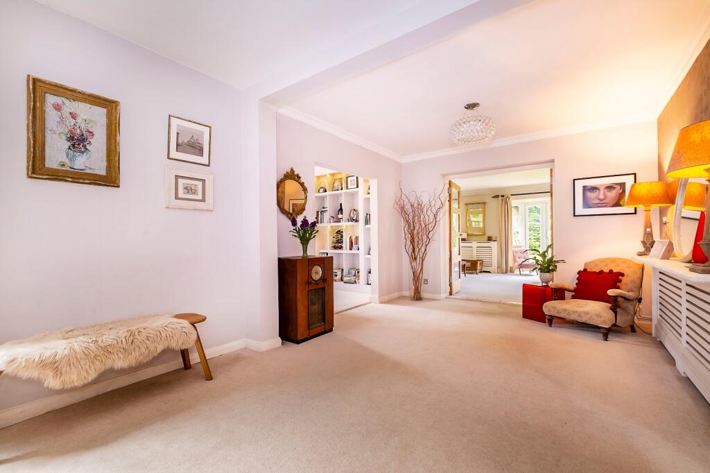 Angel Road, Thames Ditton, Surrey, KT7 photo 2