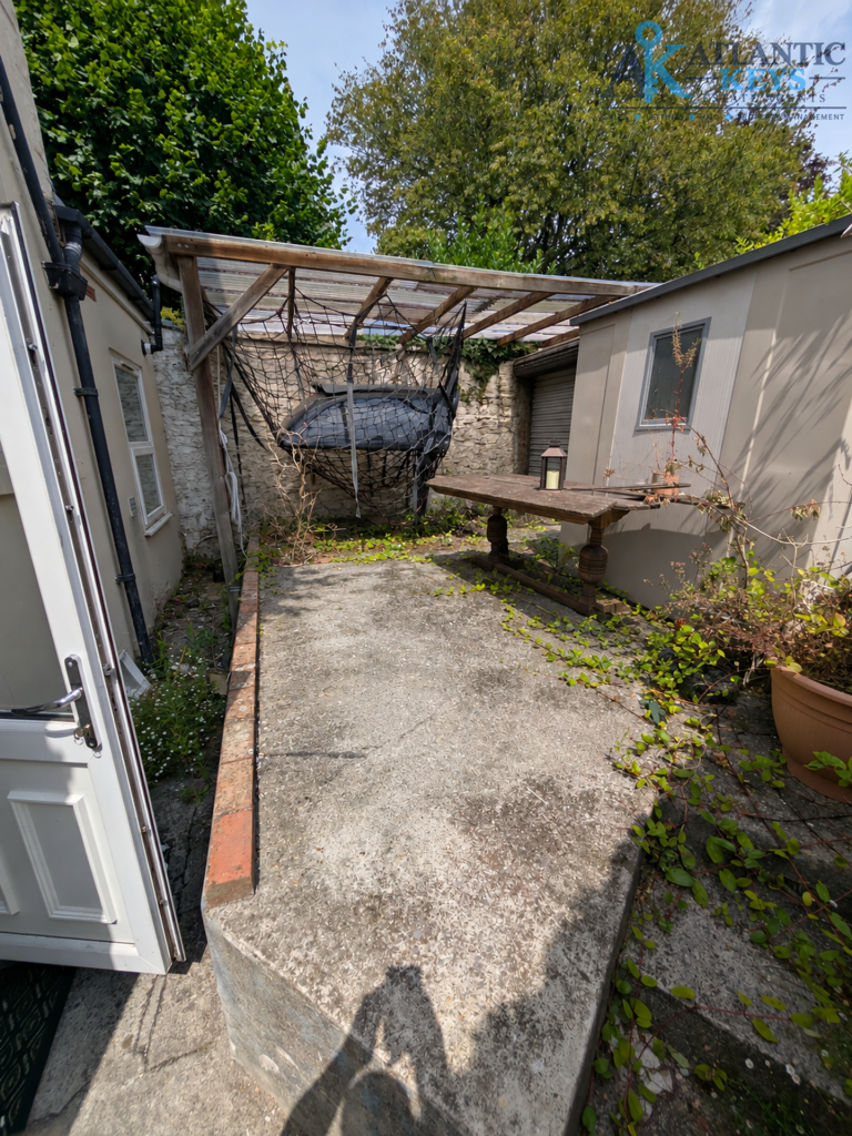 House in Plymouth - View 5