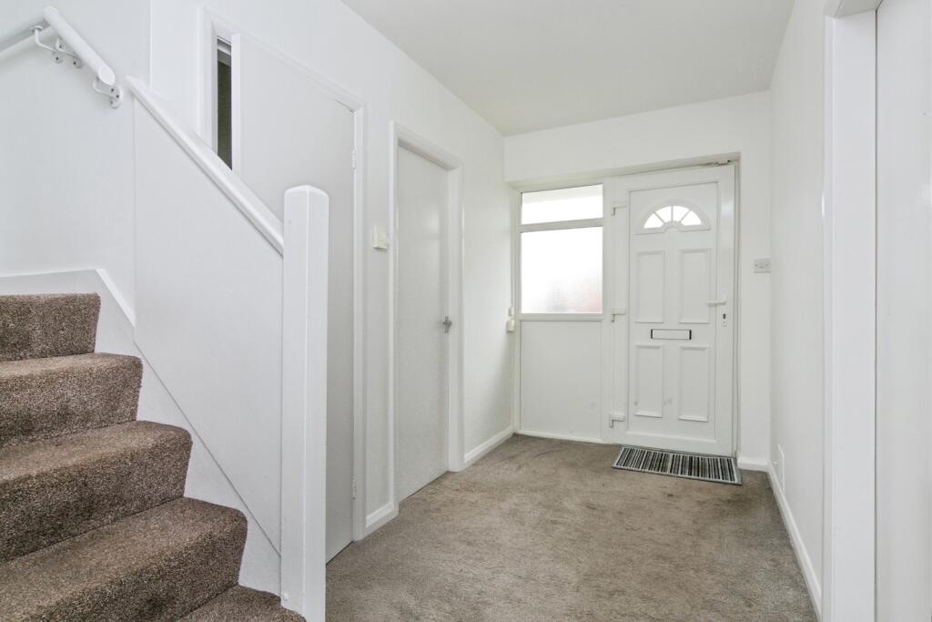 Clarence Drive, Llandudno, Conwy, LL30 photo 3