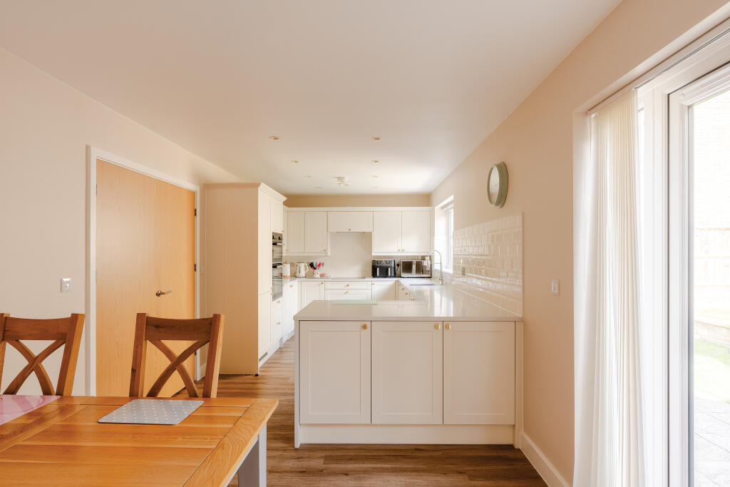 House in Bristol, Highbrook Park, Winterbourne - View 3