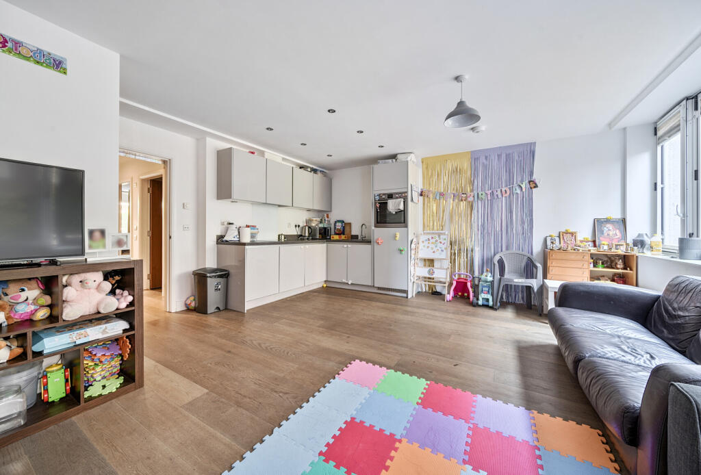 Main image of property: Knoll Rise, Orpington, BR6