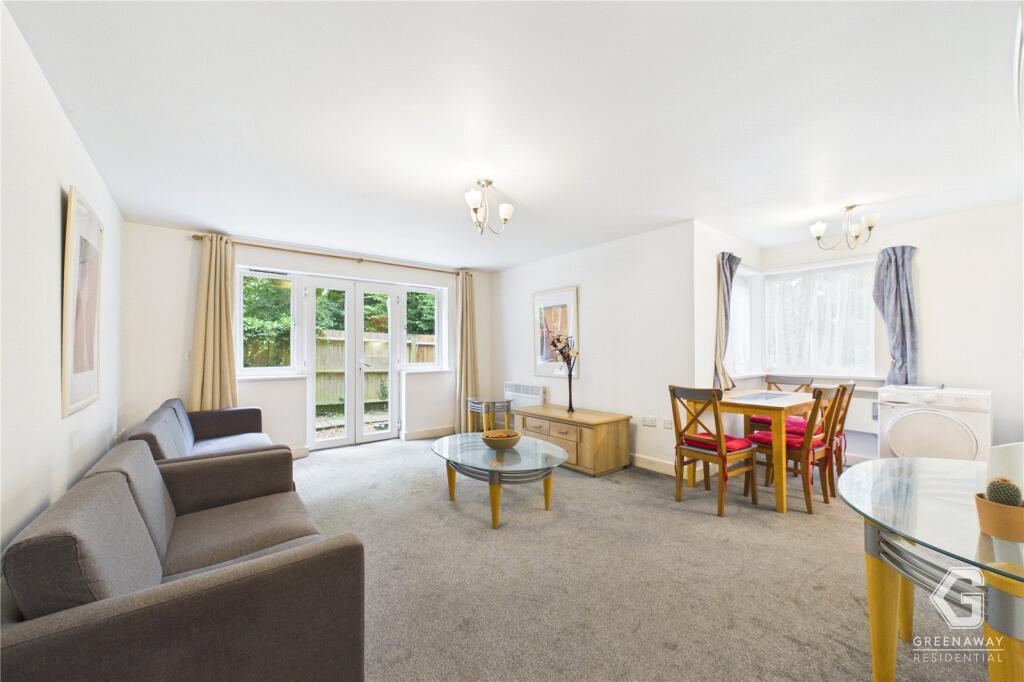 Apartment in Crawley, West Sussex - View 2