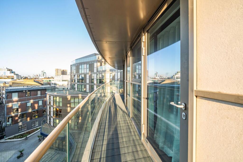 Apartment in London - More