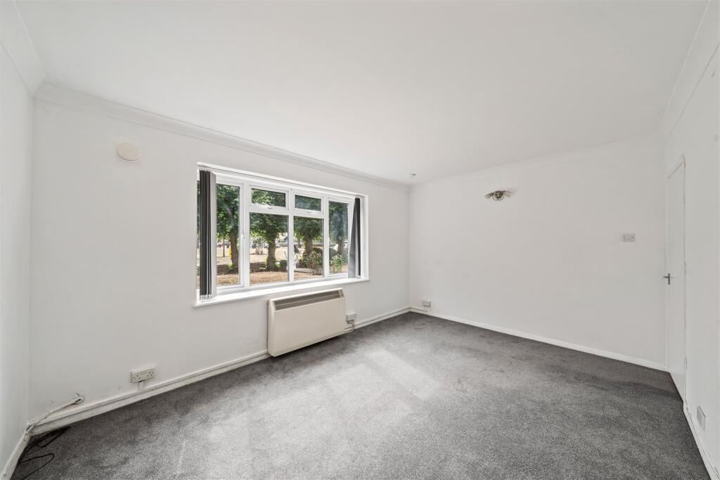 Apartment in London - View 5